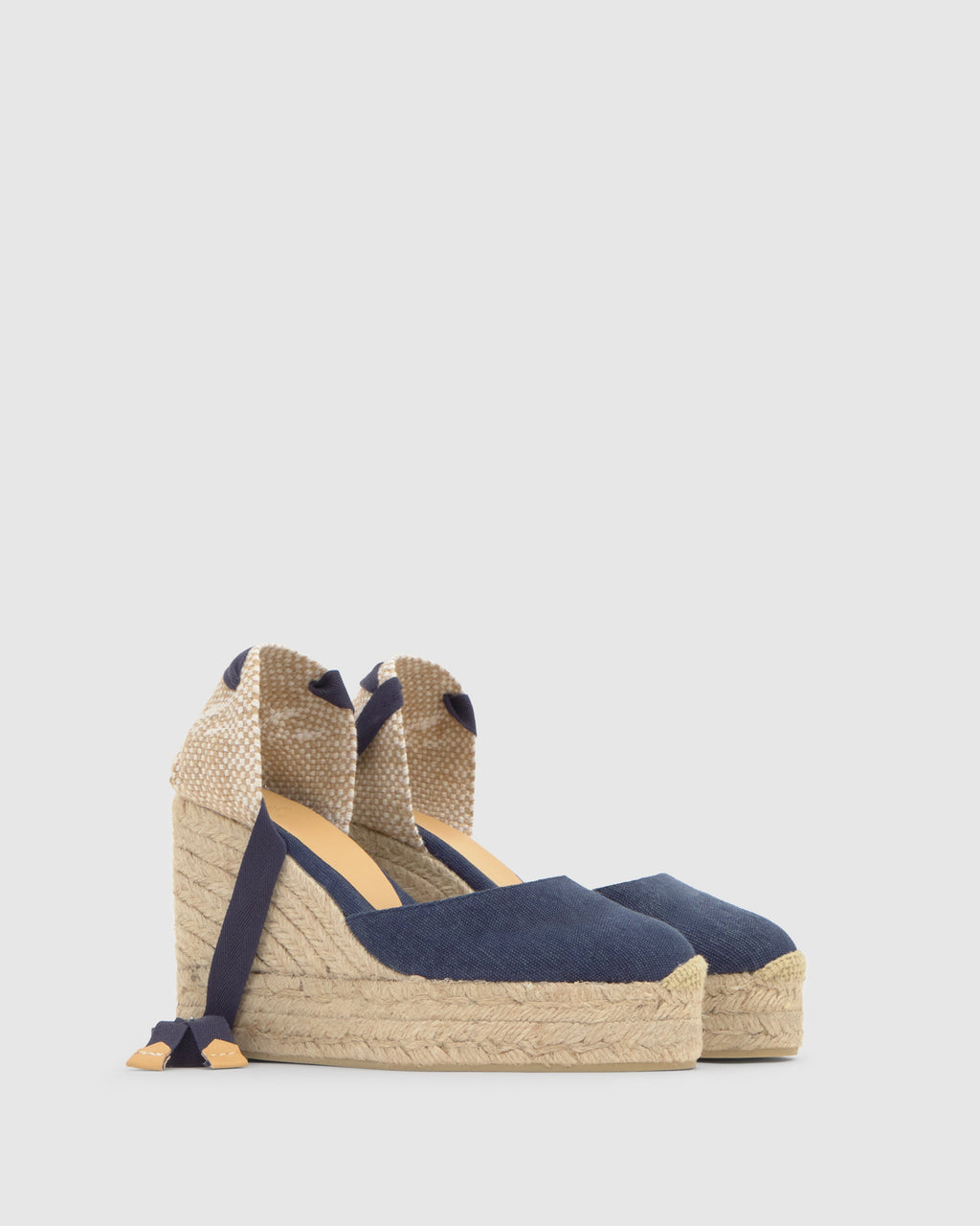 Carina 8ED in Oxford Blue