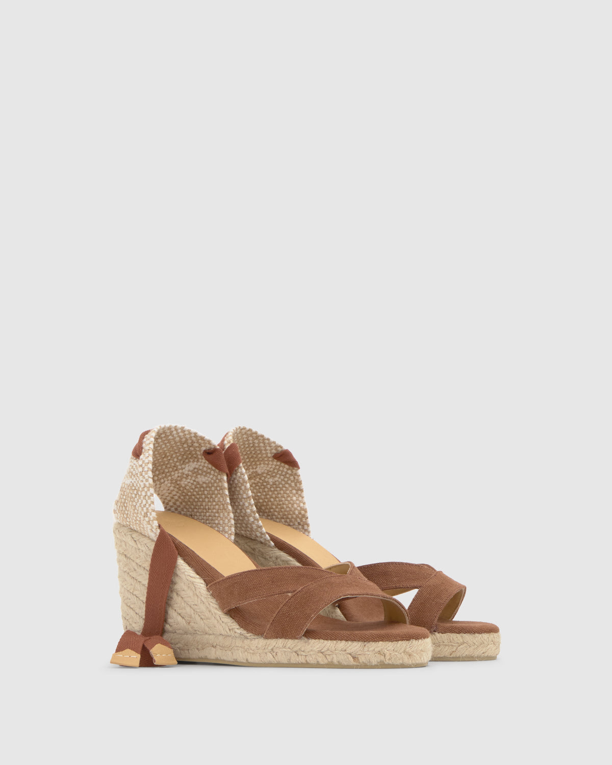 Bailey 8 in Pecan