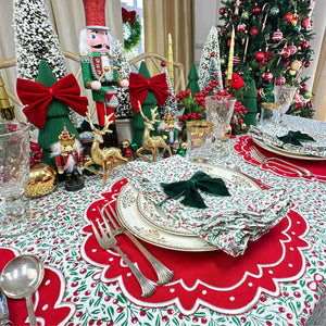 Mistletoe and Bows Ruffle Napkins, Set of 4