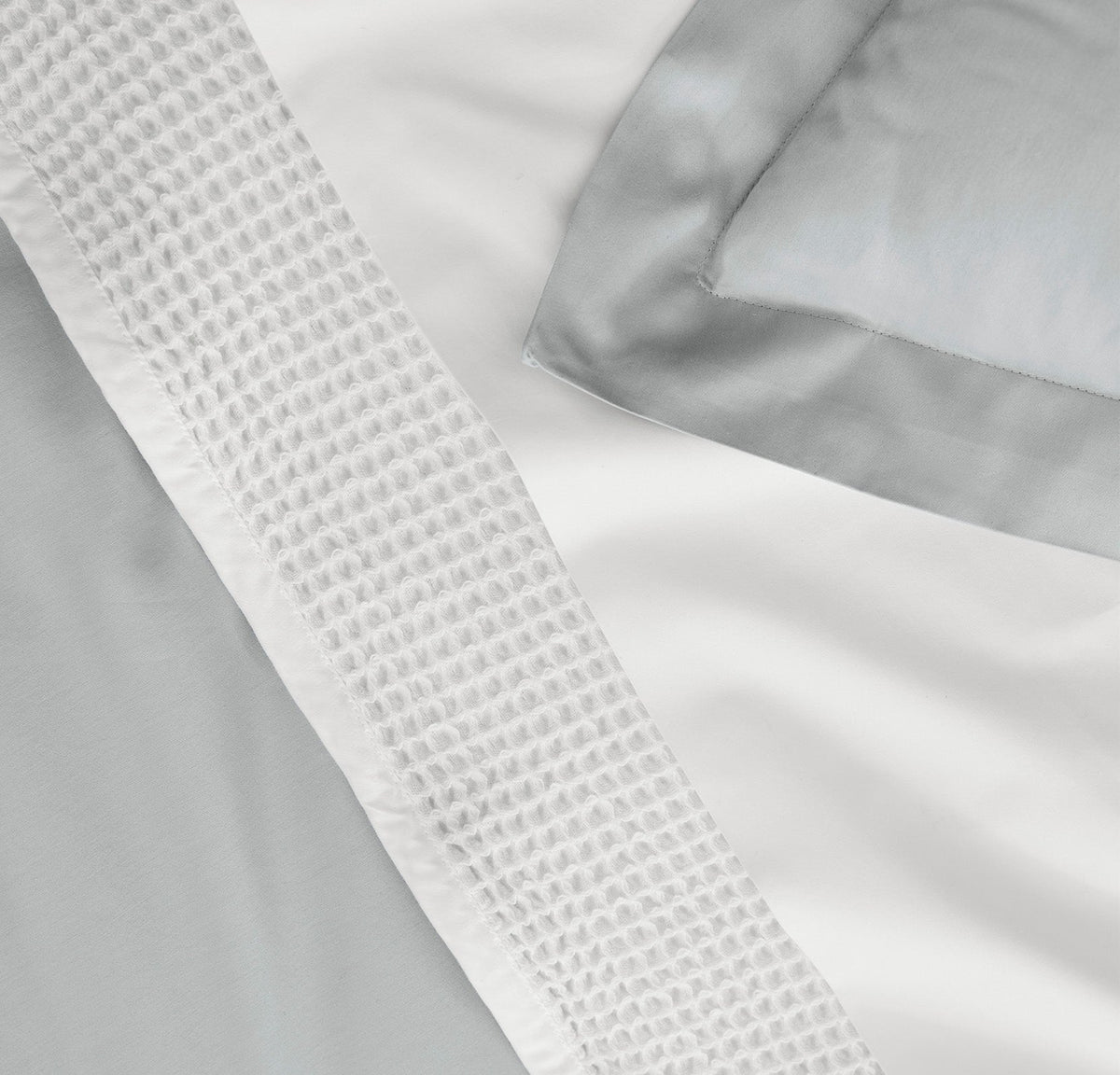 Signature Hemmed Duvet Set in Shore