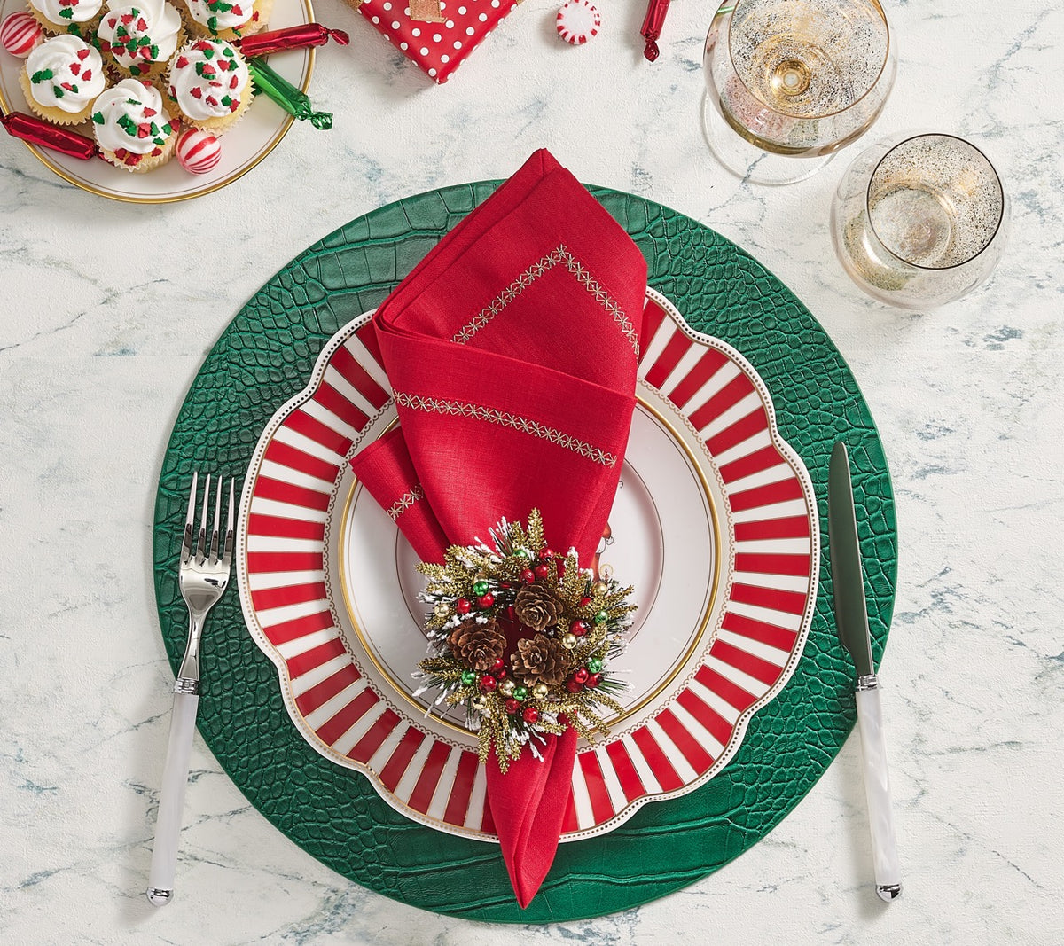Classic Napkin in Red, Set of 4