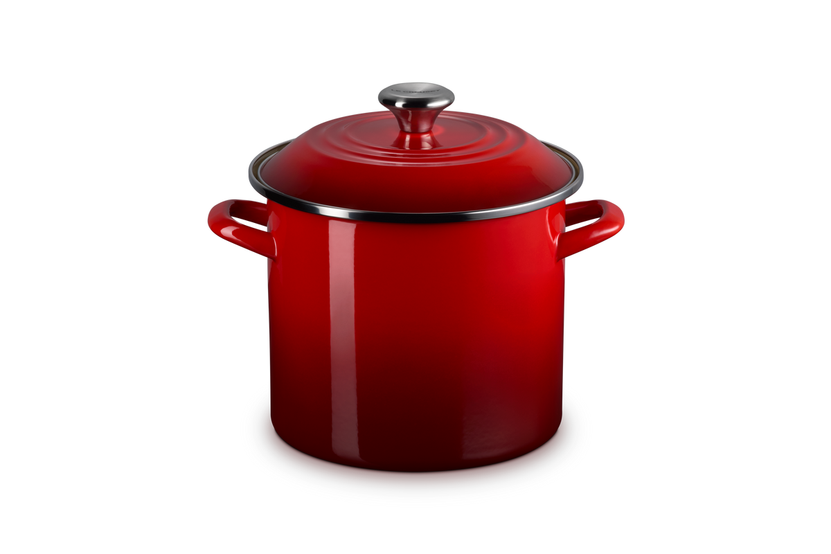 8 qt. Stockpot in Cerise