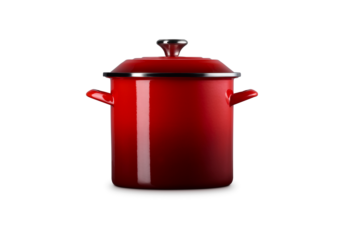 8 qt. Stockpot in Cerise