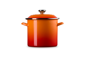 8 qt. Stockpot in Flame