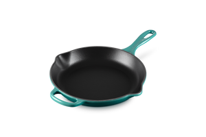 Signature Round Skillet in Riviera 9"