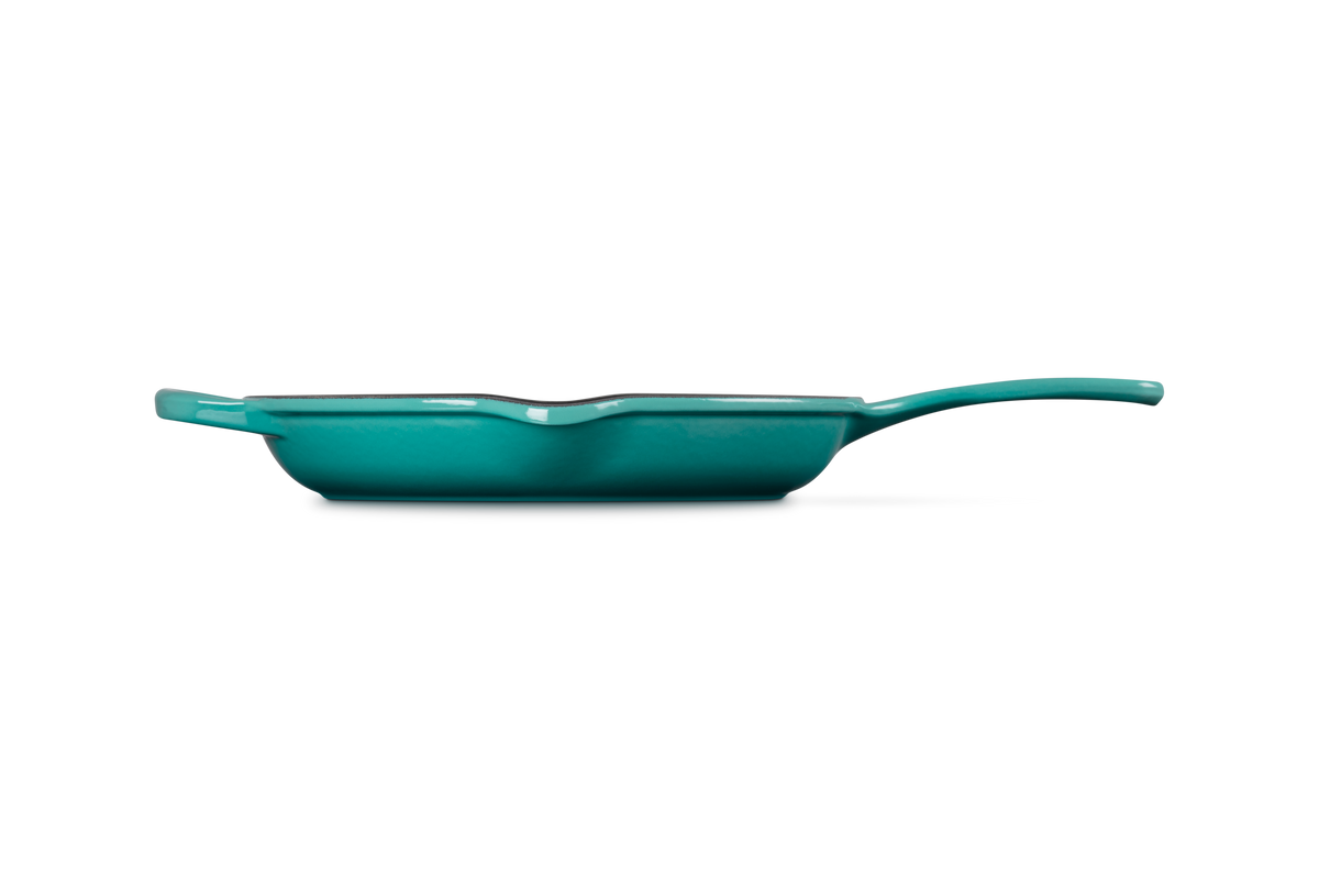 Signature Round Skillet in Riviera 9"