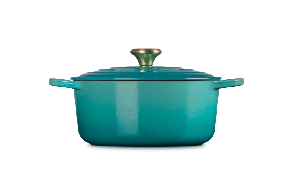 Signature Round Dutch Oven in Riviera 4.5 qt.