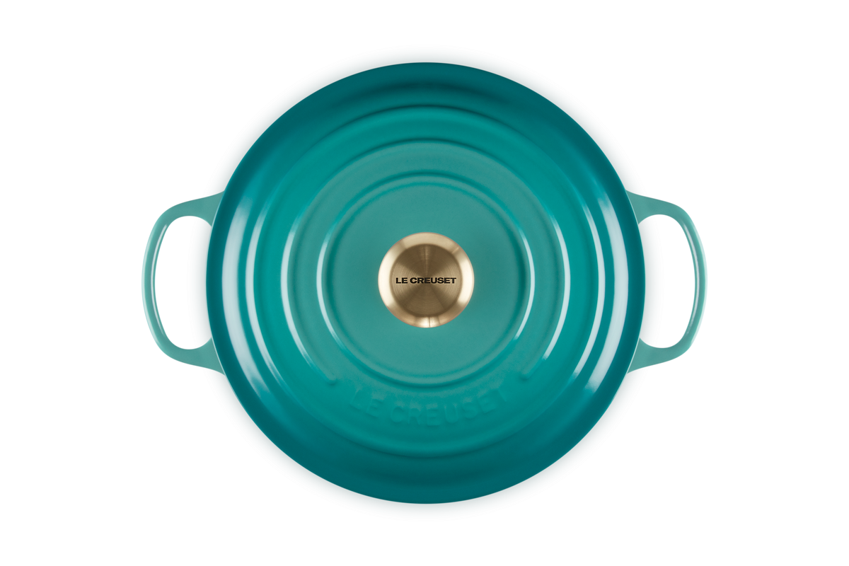 Signature Round Dutch Oven in Riviera 5.5 qt.