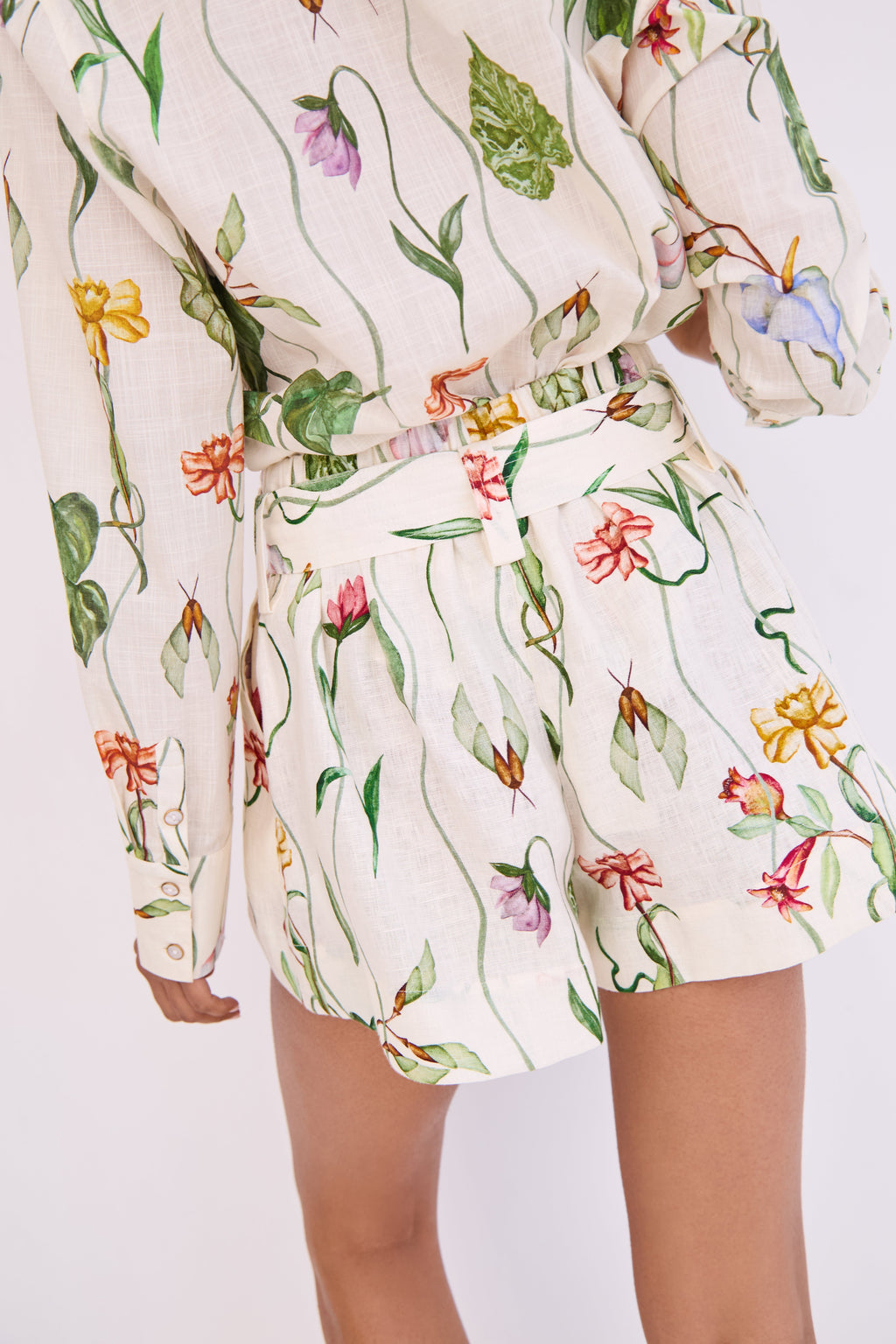 Bennie Shorts in Flora Trail Ivory
