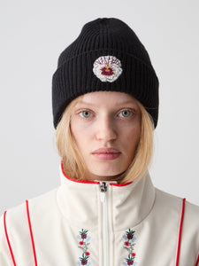 WN x Markarian Hat in Black