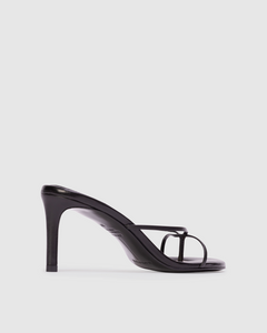 Gem 65 in Black Leather