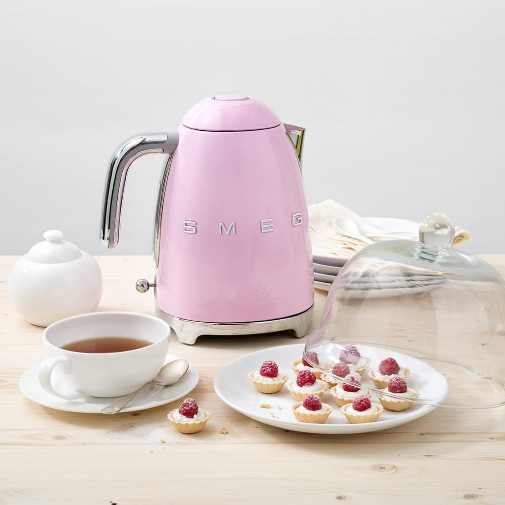 Electric Kettle in Red