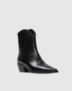 Reed in Black Leather