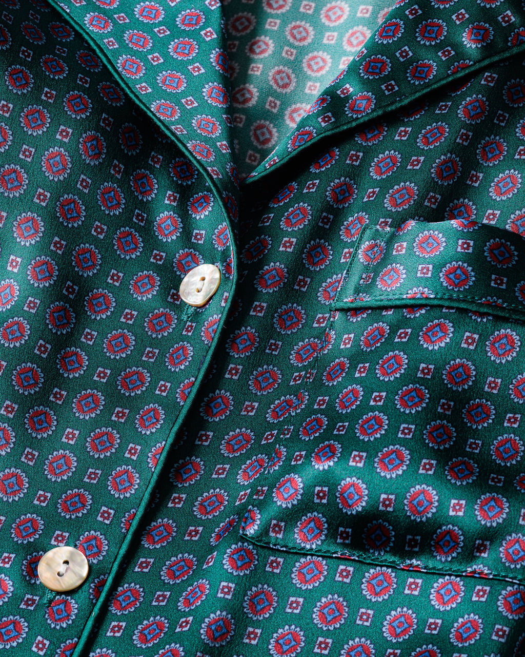 Women’s Silk Long Sleeve Short Set in Emerald Foulard