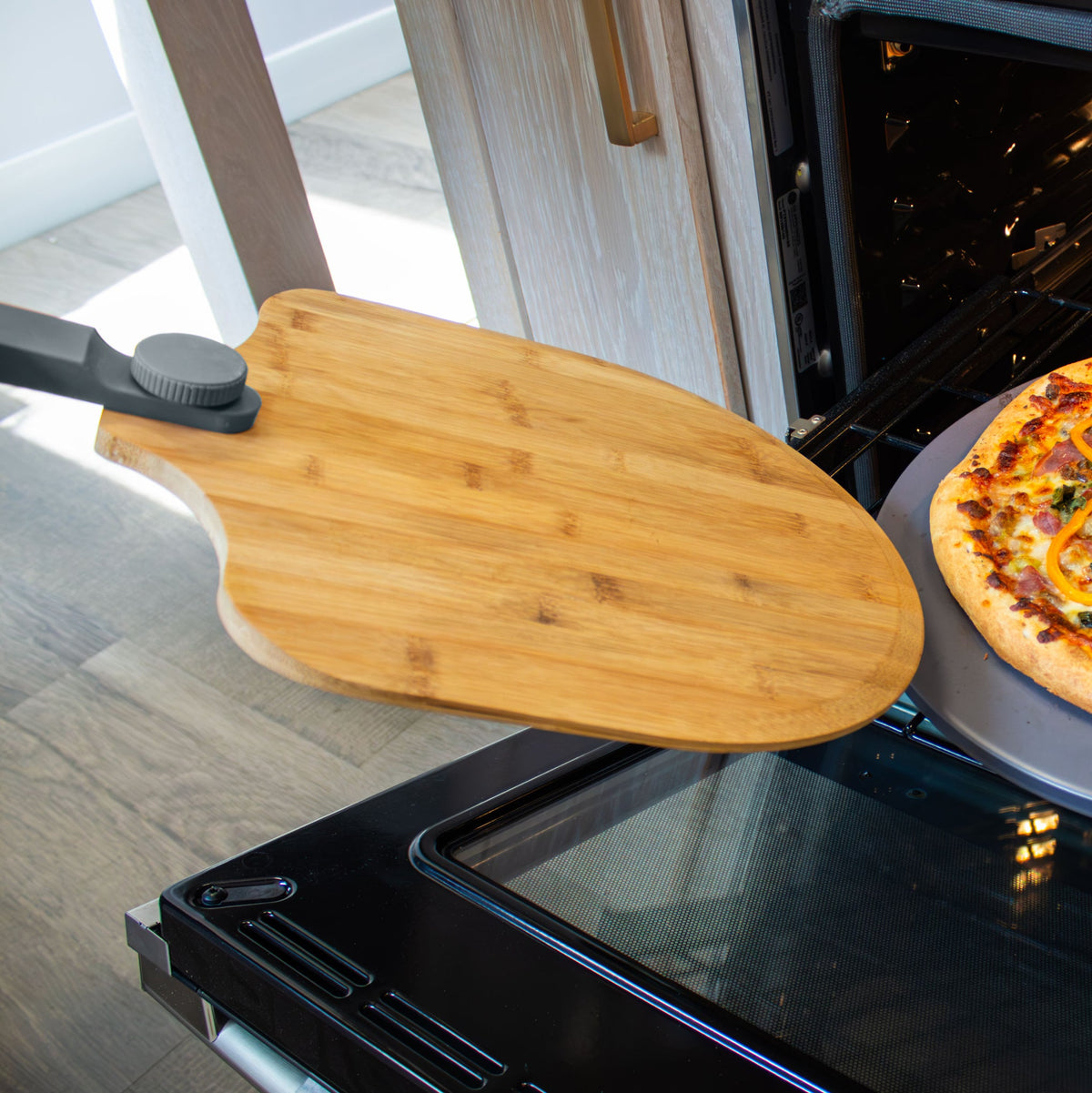 Bamboo Pizza Peel with Folding Handle 14" x 16" in Natural