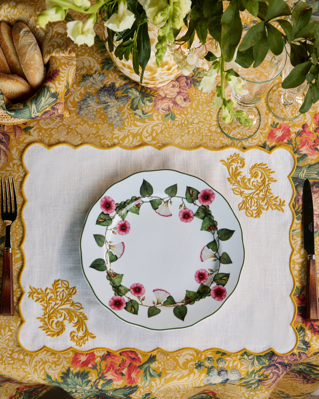 Ciclamino Porcelain Dinner Plate