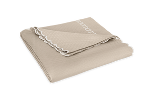 Classic Chain Scallop Matelassé Collection