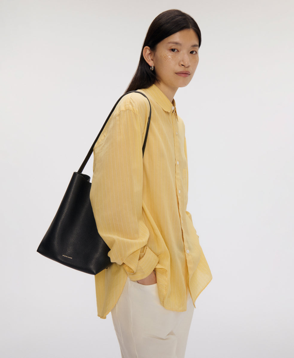 Small Everyday Cabas - Black on model