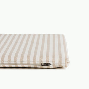 Cafe Stripe@zipper detail on the cafe stripe padded micro+