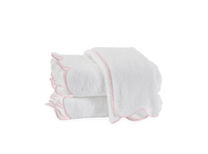 Cairo Scallop Bath Collection