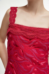 Crepusculo Midi Dress in Burgundy