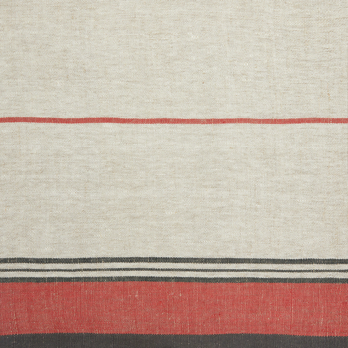 Eze 60x60 Tablecloth in Ivory & Red