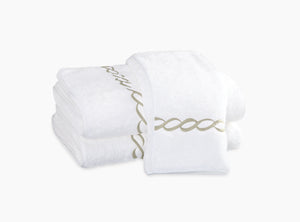 Classic Chain Bath Collection