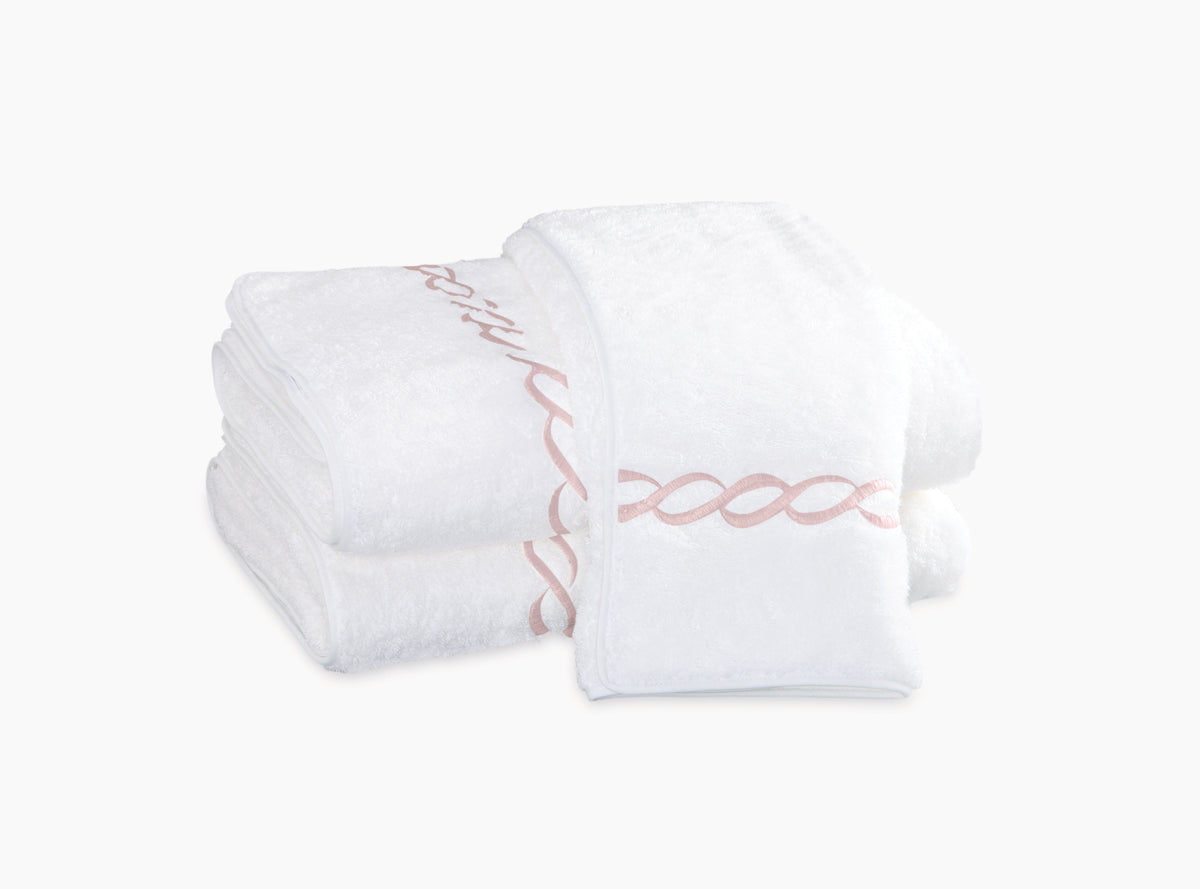 Classic Chain Bath Collection