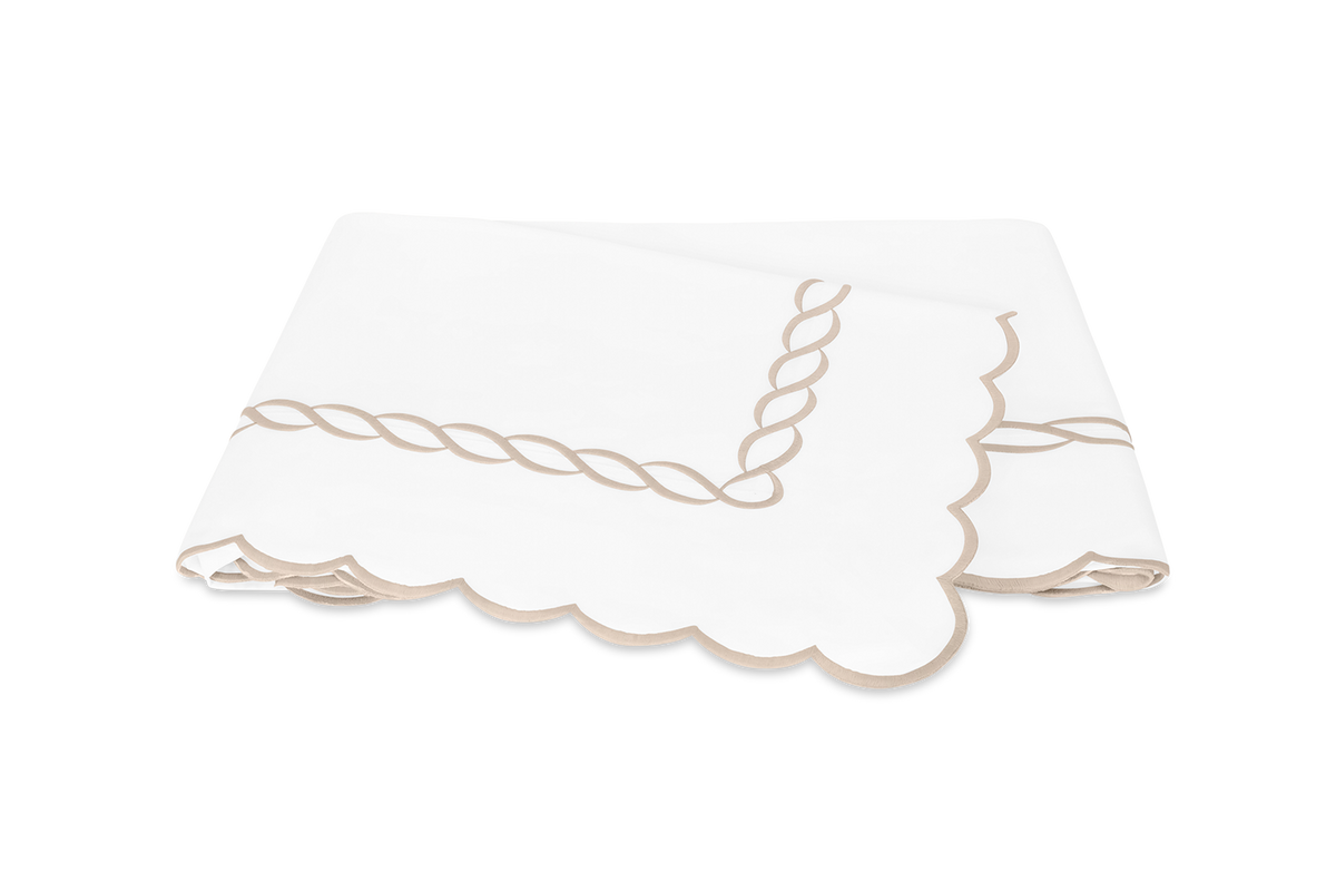 Classic Chain Scallop Collection