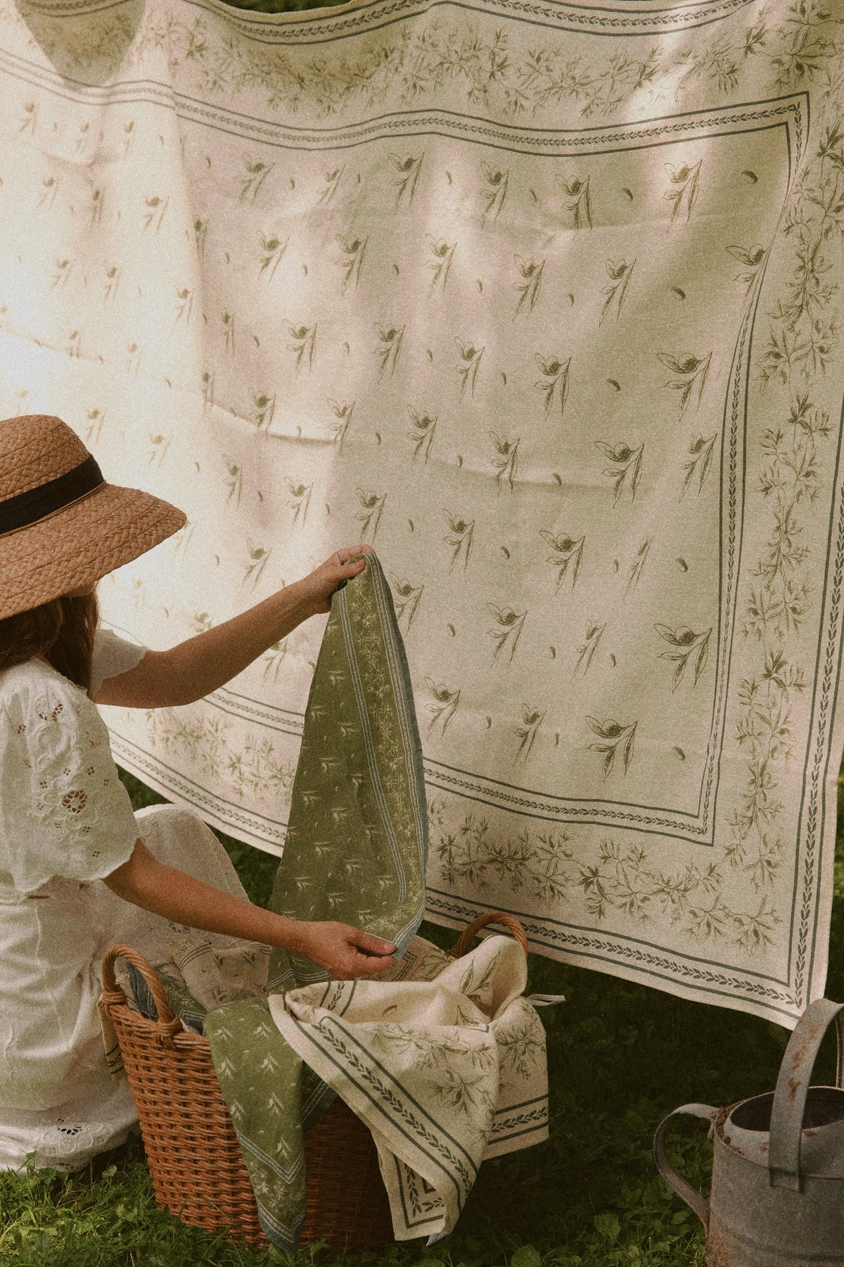 Cipoletti x Nadia Co. Fine Italian Linen Hand Towel
