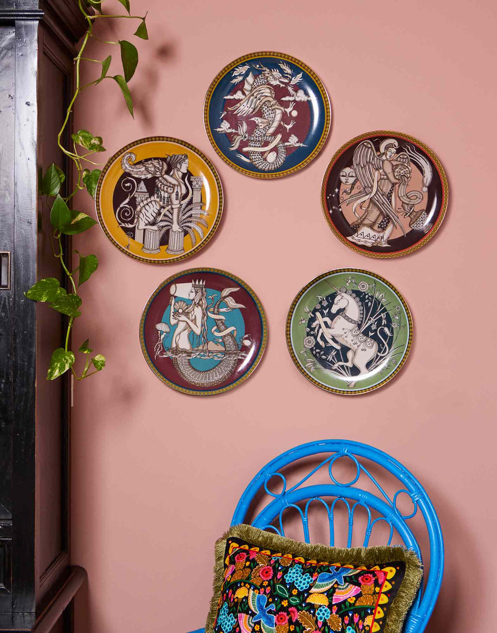 Decorative Plate in The Angel Testa di Moro