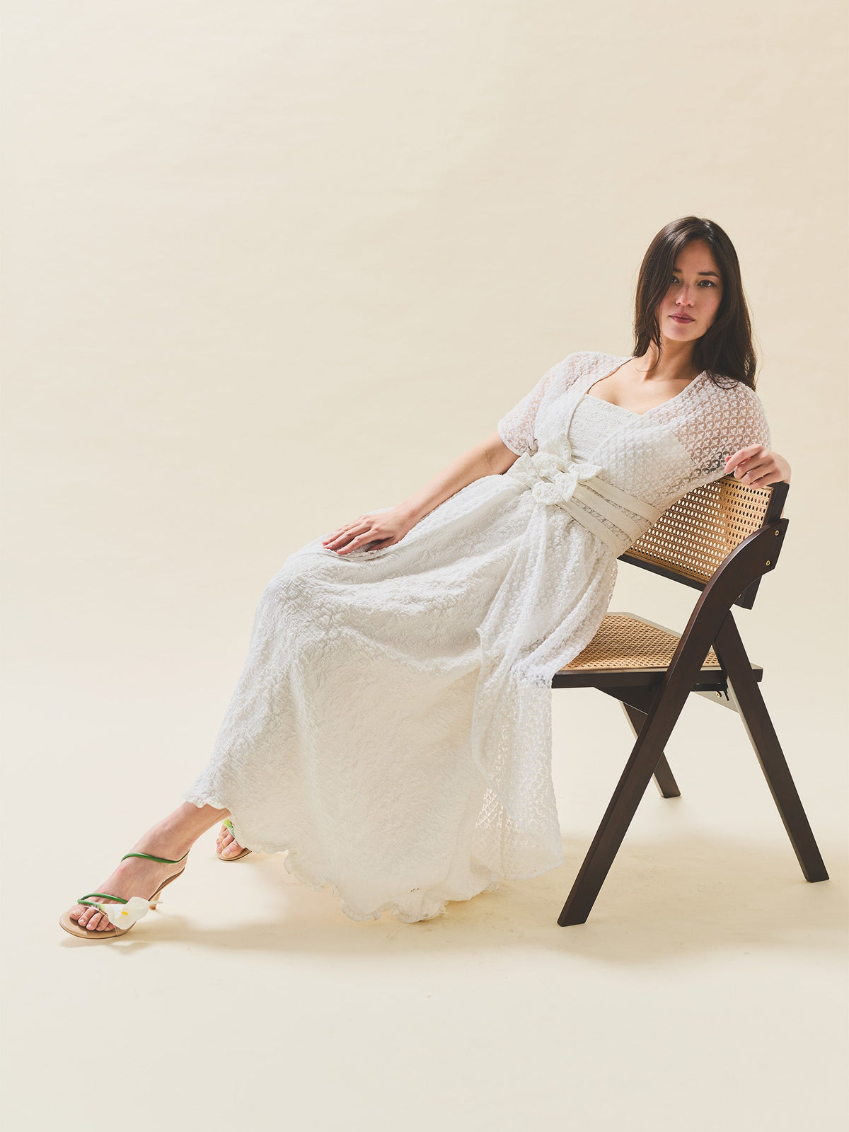 Jackie Cape in Amour White Embroidery