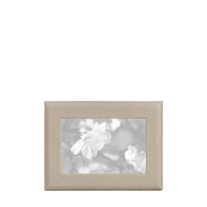 4" x 6" Studio Frame in Beechwood Pebble Grain Leather