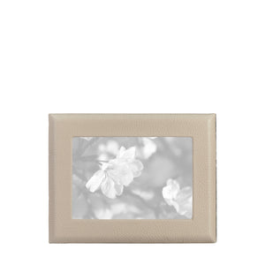 5" x 7" Studio Frame in Beechwood Pebble Grain Leather