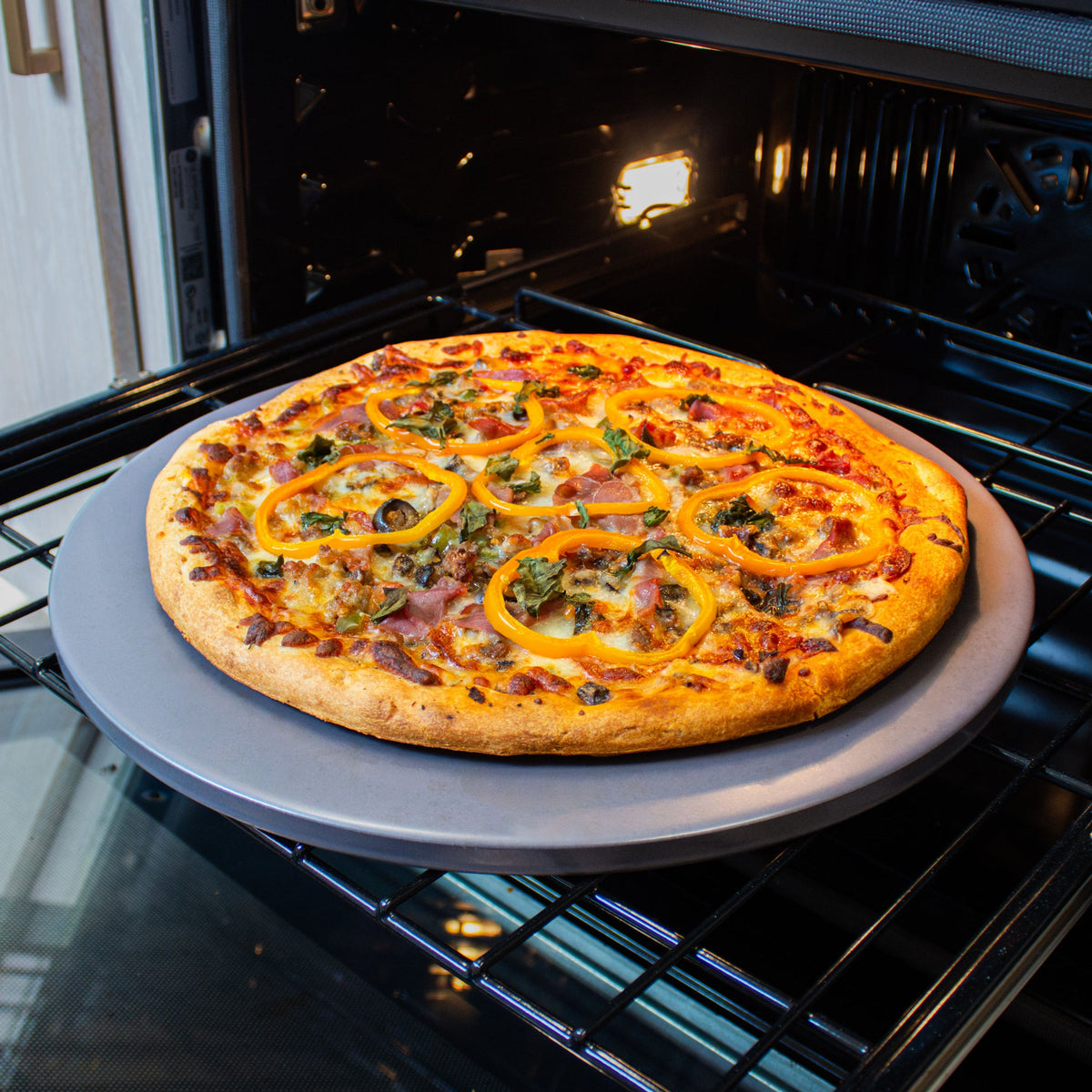 Glazed Cordierite Round Pizza Stone 14" in Grey