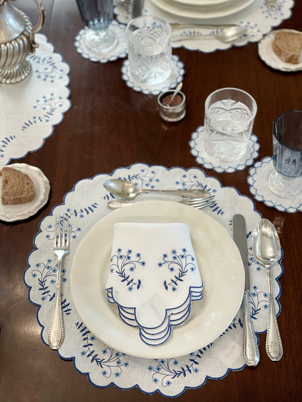 Spring Linen Dinner Napkin in Blue