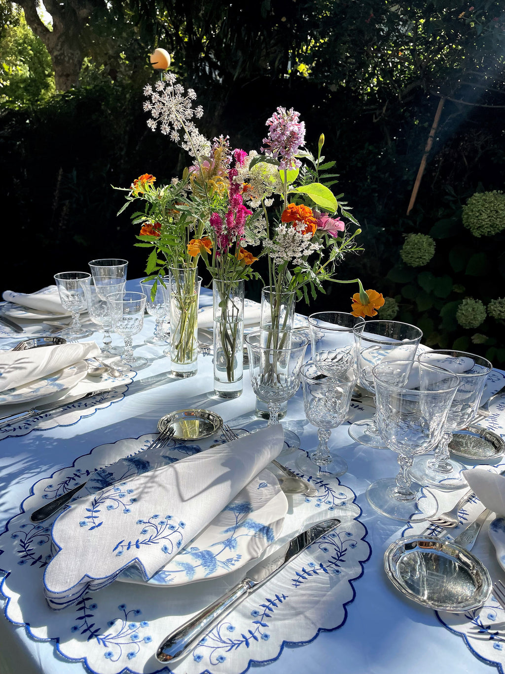 Spring Linen Dinner Napkin in Blue