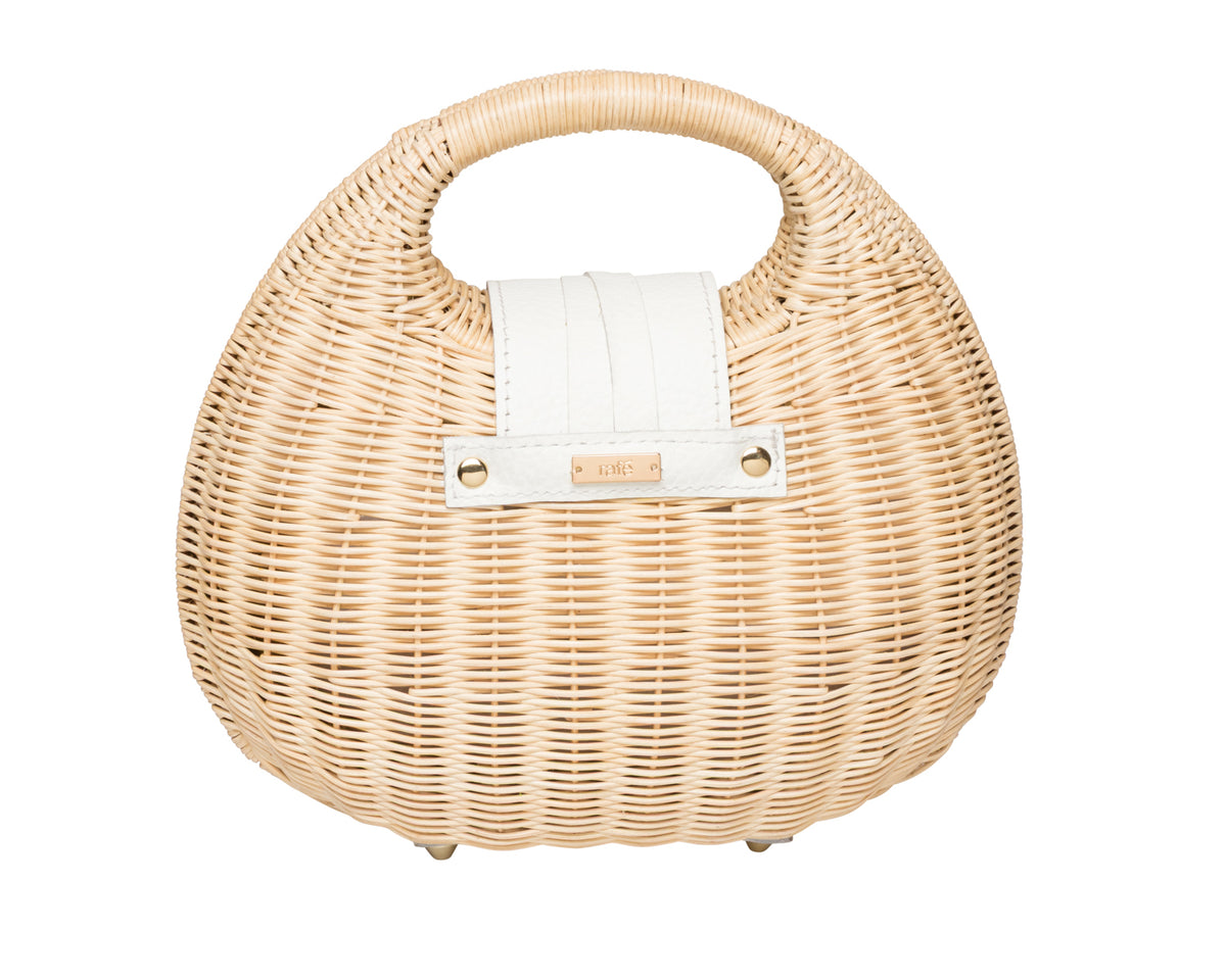 Isi Clutch in Natural/White