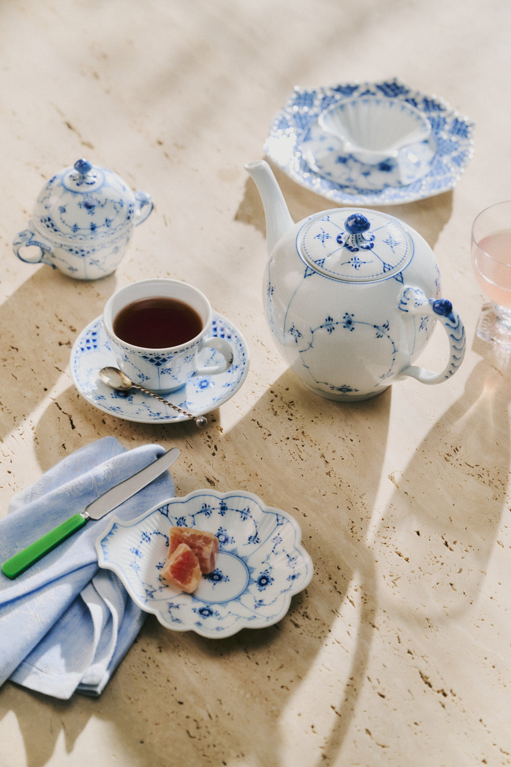 Blue Fluted Plain Tea Pot 1Qt