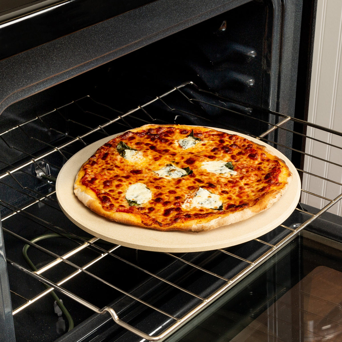 Cordierite Round Pizza Stone 14" in Beige