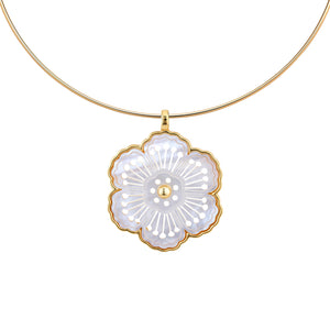 Marguerite Pendant & Neck Wire