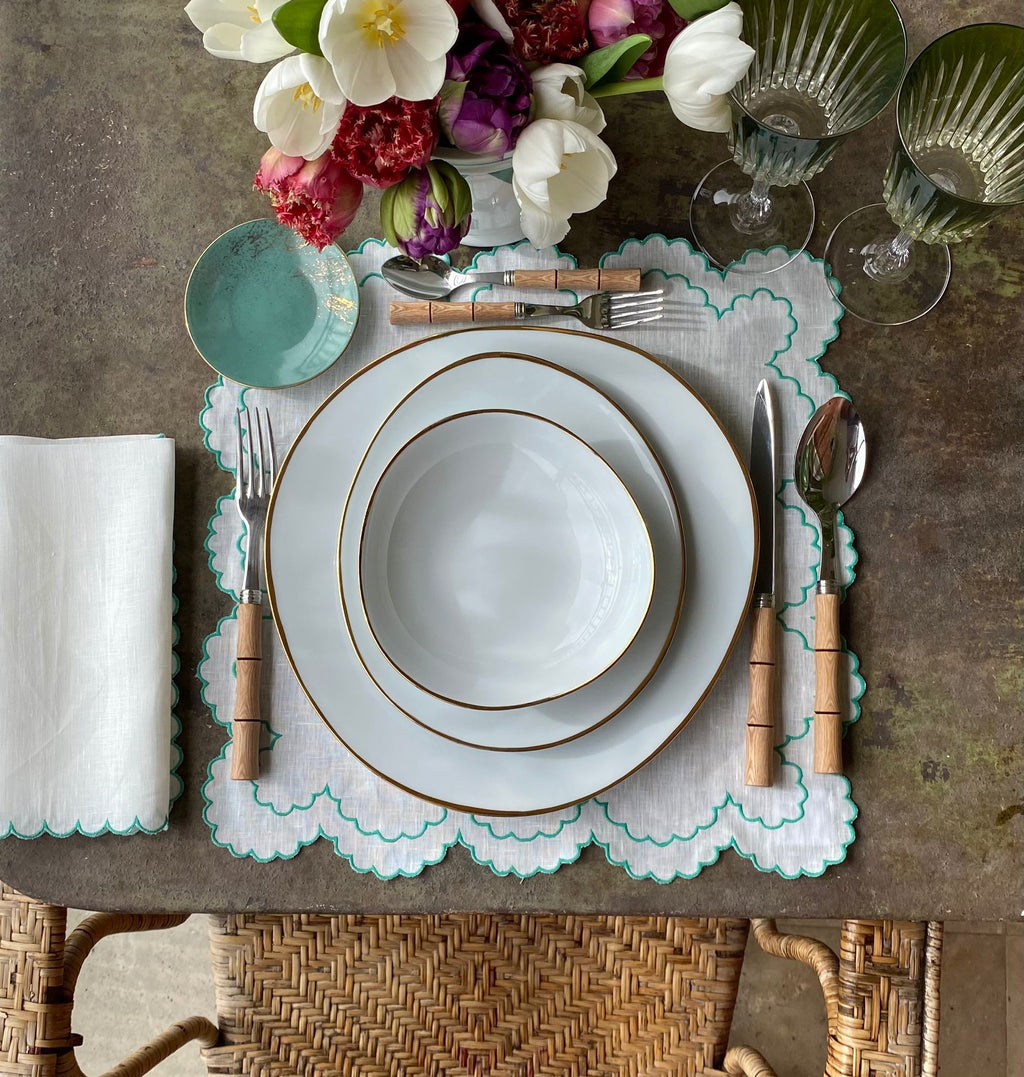 Bilbao Linen Placemat in White with Aqua