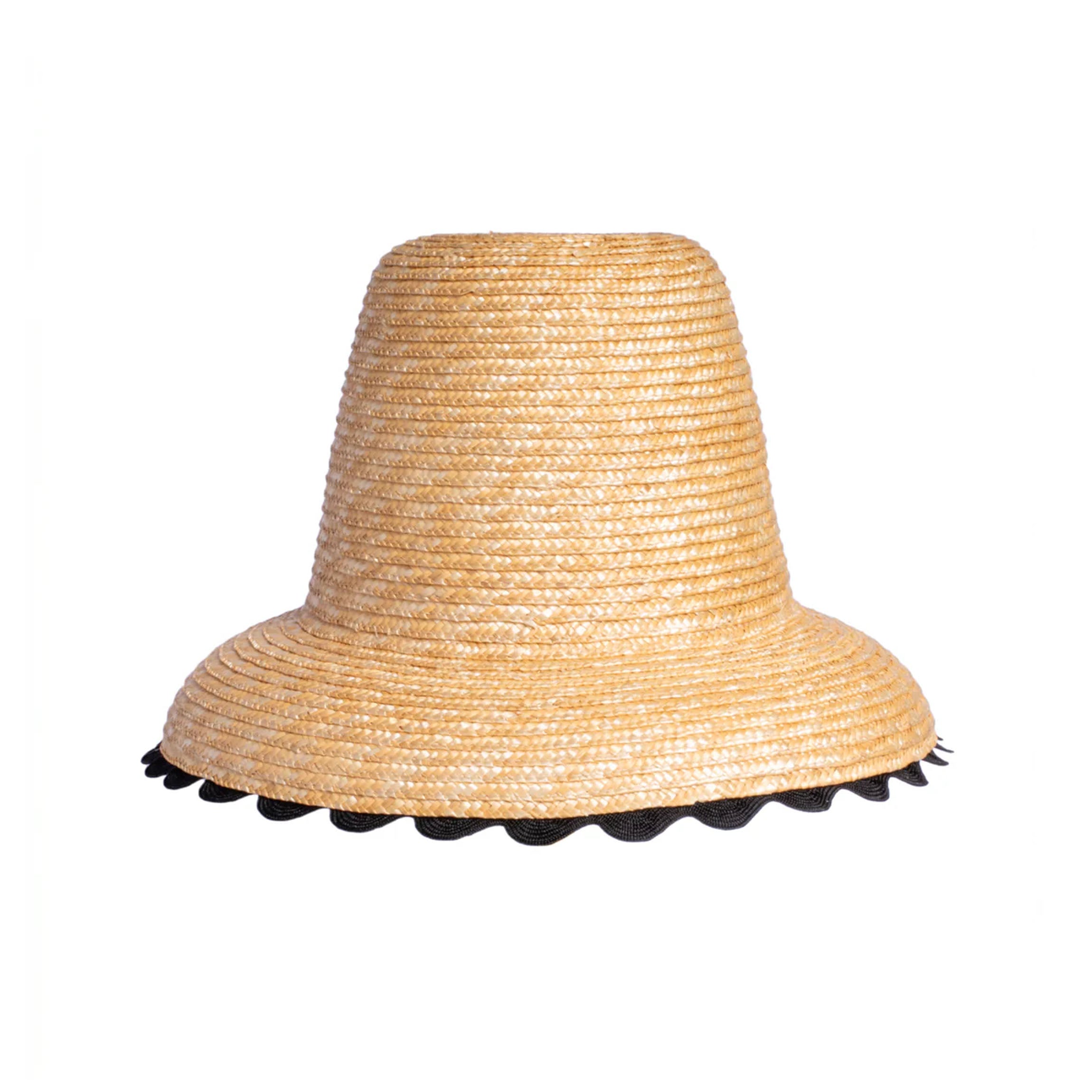 Wavy Hat in Black