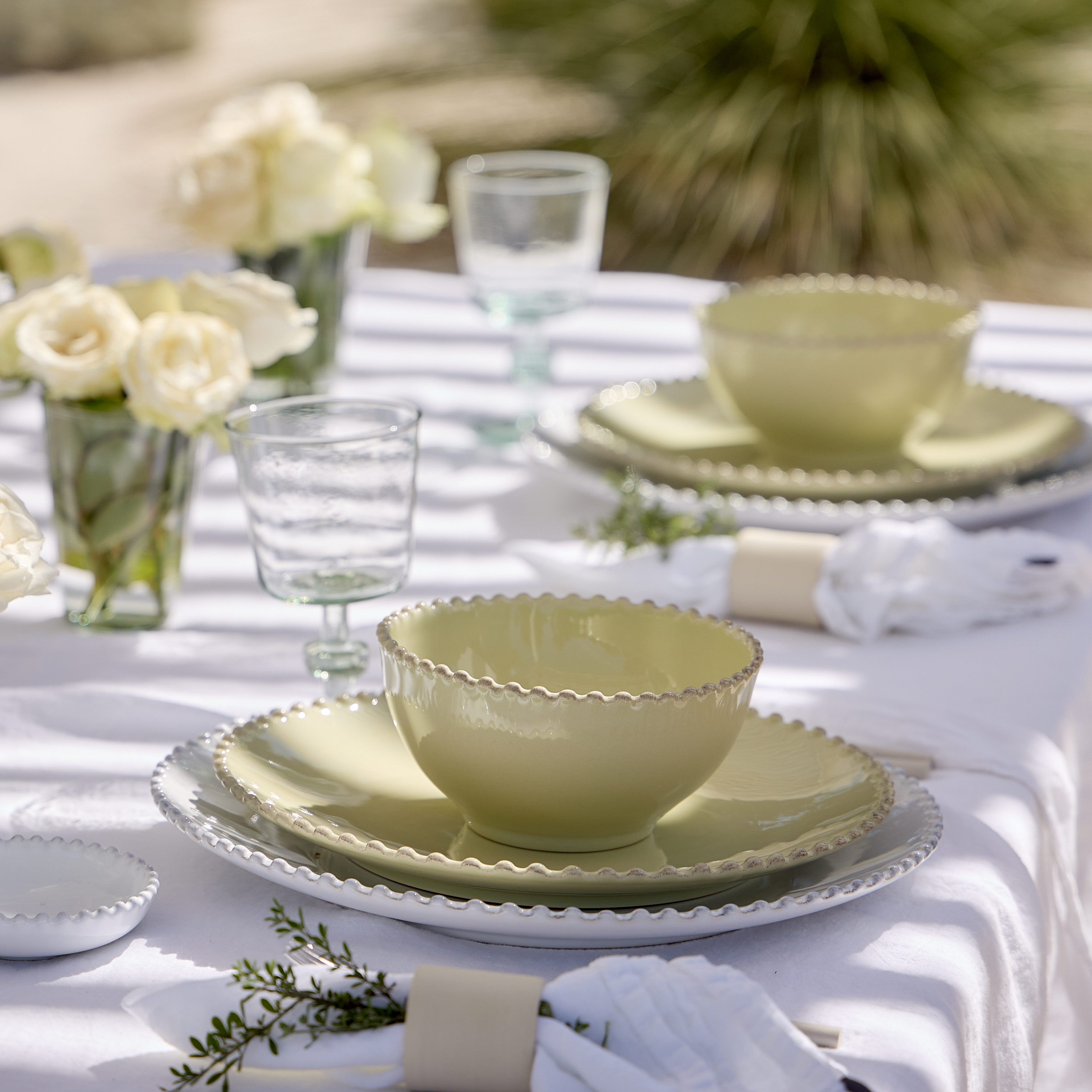 Pearl Collection Dinner Plates in Lilly Green, Set of 6