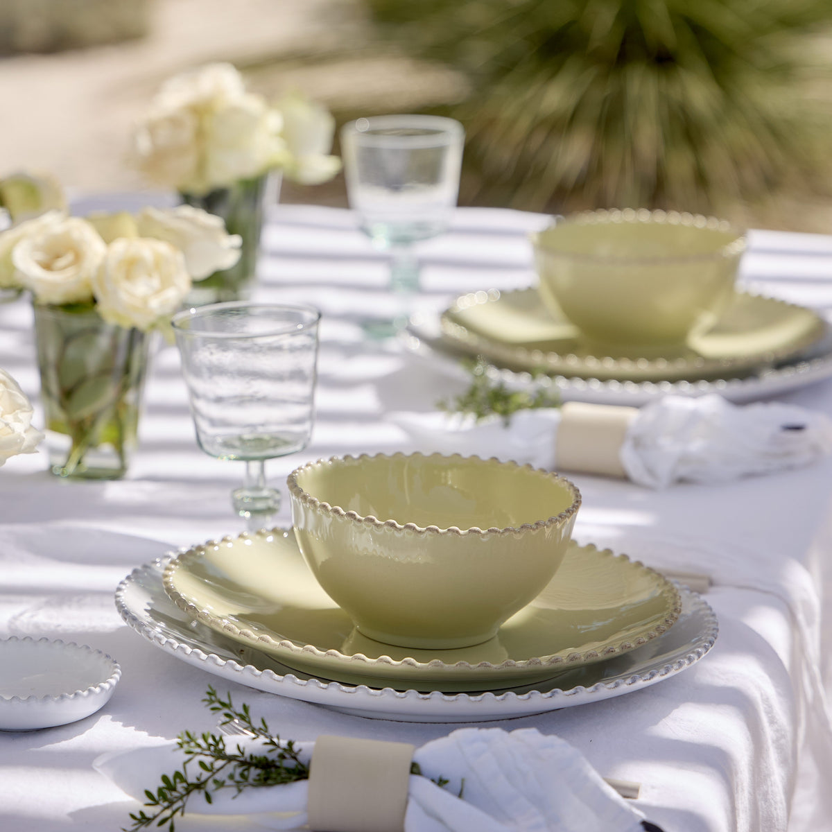 Pearl Collection Dinner Plates in Lilly Green, Set of 6