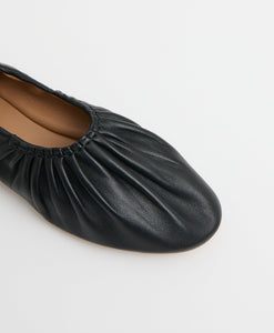 Ruched Ballerina in Black