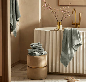 Plush Bath Towel Set in Juniper
