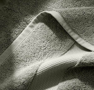 Plush Bath Towel in Juniper