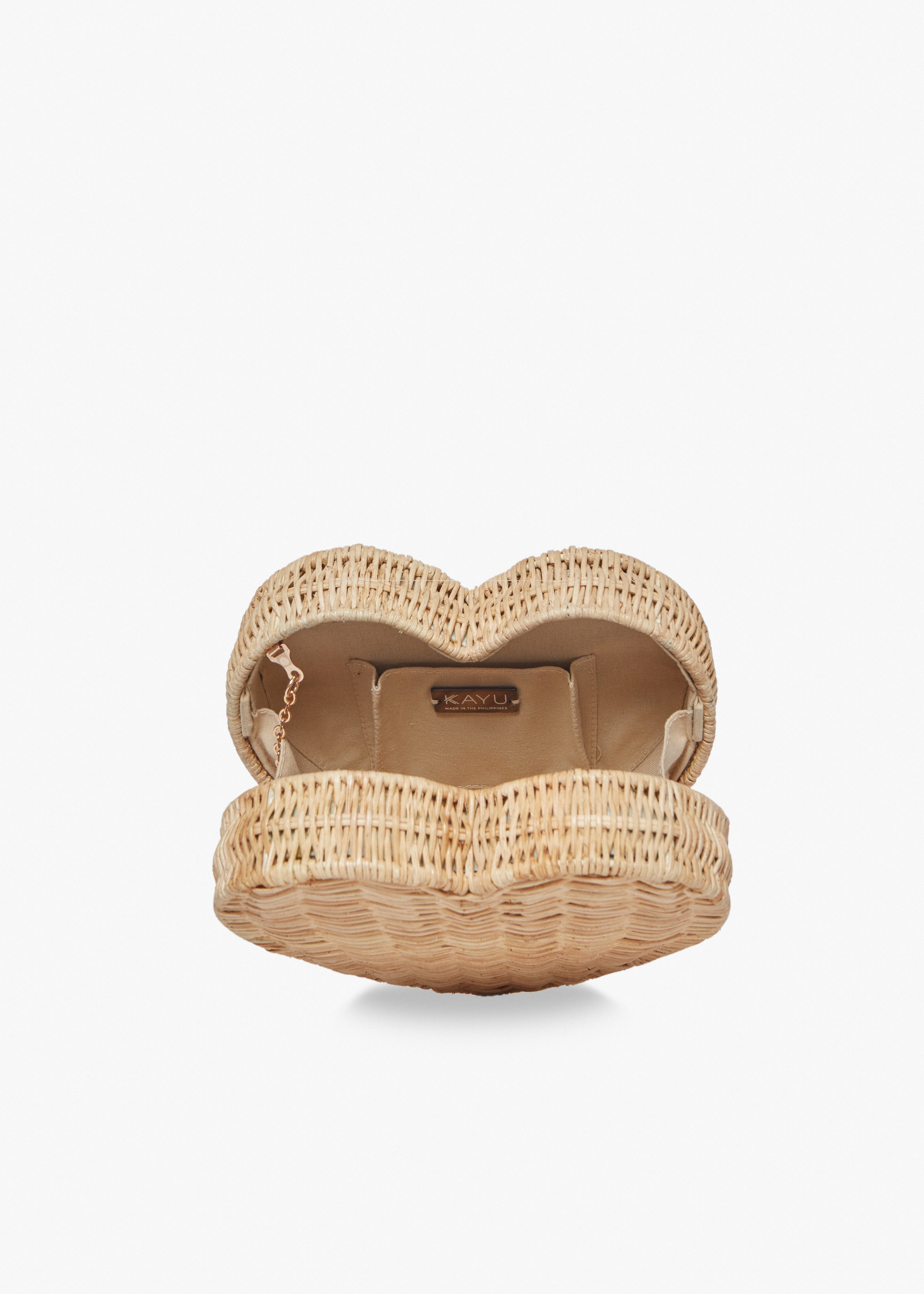 Sisal Heart Wicker Straw Clutch Bag in Natural