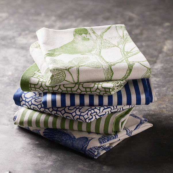 Newport Garden Gate Dinner Napkins in Green, Set of 4